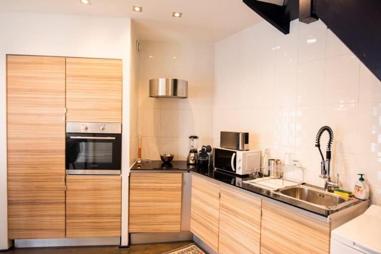 Maison Triplex Jj - Ecrin Verdoyant Au Coeur De Lione Esterno foto